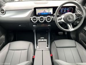 Mercedes-Benz GLA 180D Progressive Line Plus Compa - Image 4