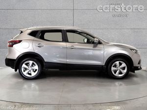 Nissan Qashqai 1.5 DSL SE - Image 2