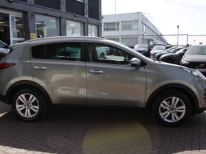 2017 KIA SPORTAGE 1.7 PLATINUM S 5DR - Image 3