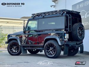 DEFENDER 90 URBAN SANTORINI BLACK ***NO VAT 4x4 - Image 4