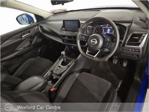 Nissan Qashqai 1.3 SV STOCK CLEARANCE - Image 3