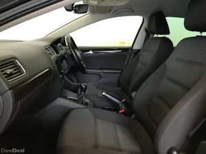 Volkswagen Jetta 2017 - Image 3