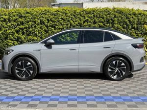 Volkswagen ID.5 PRO TECH 77KWH LONG RANGE ** BIG S - Image 4