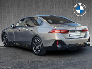 BMW 5-Series 530e M Sport Saloon - Image 3