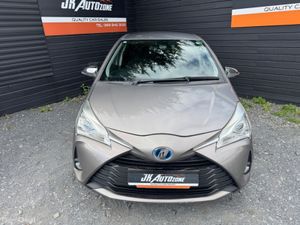 Toyota Yaris 1.5 HYBRID AUTO - Image 2