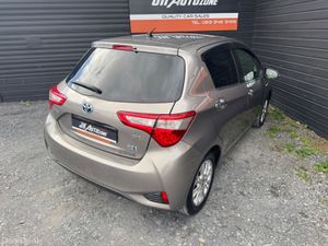 Toyota Yaris 1.5 HYBRID AUTO - Image 4