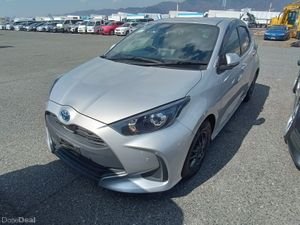 2020 Toyota Yaris Hybrid - Image 2