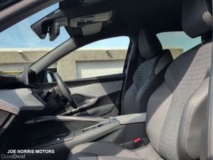 Peugeot 3008 ALLURE MHEV AUTO - Image 4