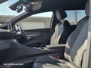 Peugeot 5008 ALLURE Auto 1.5HDI 130 - Image 3