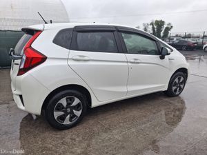 2017 Honda Fit Hybrid Automatic - Image 3