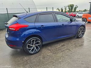 172 Ford Focus Light Damage - Image 3