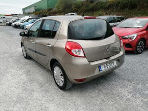 Renault Clio 2011 - Image 4