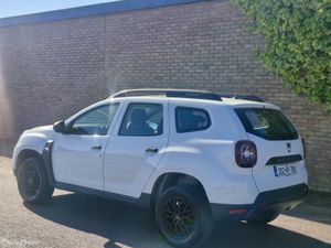 Dacia Duster ESSENTIAL DCI FINANCE AVAILABLE - Image 2