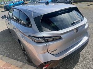 Peugeot 308 Allure 1.5 Diesel Auto SW - Image 4