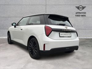 Mini Cooper Cooper E - Image 2