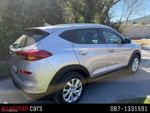Hyundai Tucson 1.6 SE NAV 138PS 5DR AU - Image 3