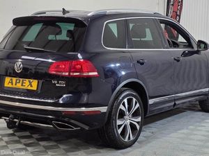 Volkswagen Touareg DIESEL ESTATE - Image 3