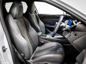Peugeot 308 E-SW GT 54kWh Auto 155HP - Image 3