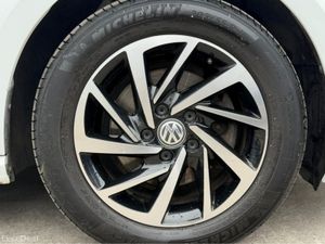 Volkswagen Golf Stylish Alloys & Excellent Conditi - Image 4