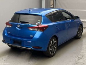 2017 Toyota Auris Hybrid - Image 3