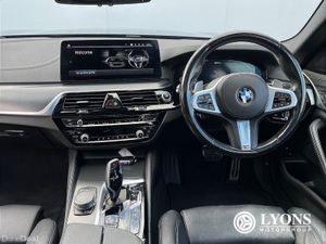 BMW 5-Series 545e xDrive M Sport Edition - Image 3
