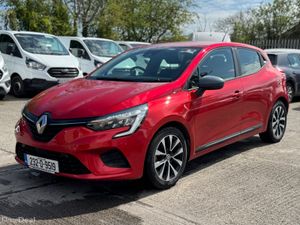 RENAULT CLIO AUTOMATIC “NCT UNTIL 07/2027”  2023 - Image 3