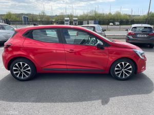 Renault Clio 2023 - Image 3
