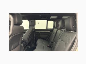 Land Rover Defender Diesel Estate X-Dynamic HSE - Image 4