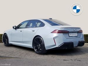 BMW M5 Saloon - Image 2