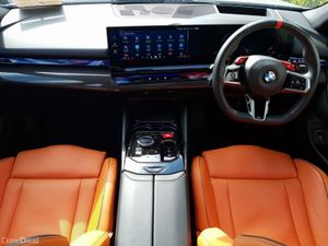 BMW M5 Saloon - Image 4