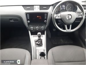 Skoda Octavia **TINY MILEAGE**AMBITION 1.6TDI 115B - Image 2