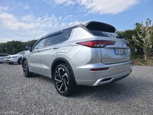 Mitsubishi Outlander 2022 - Image 3