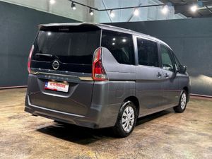 Nissan Serena HYBRID - 8 SEATS - CRUISE CONTROL - Image 4