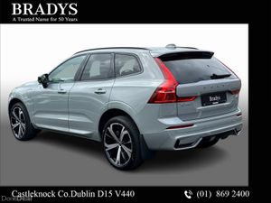 Volvo XC60 T6 Ultra Dark AWD PHEV--Ventilated Napp - Image 4