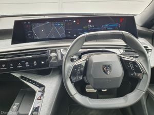 Peugeot 3008 Electric 73kWH 210BHP Allure - Image 3