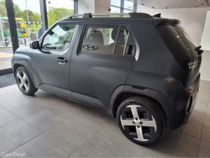 Hyundai INSTER ELEGANCE 49KWH - Demo - - Image 4