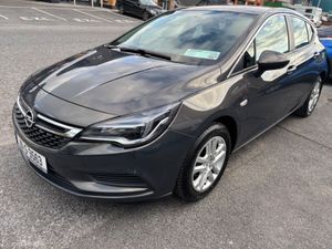 2016  Opel Astra 1.4 Petrol 100PS - Image 3