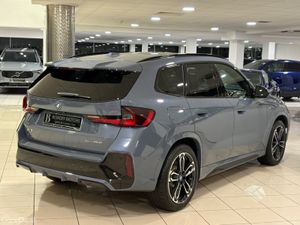 BMW X1 25e M-SPORT PRO=PAN ROOF//HUGE SPEC//AS NEW - Image 3
