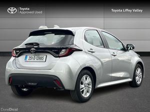 Toyota Yaris Yaris Hybrid Luna - Image 2