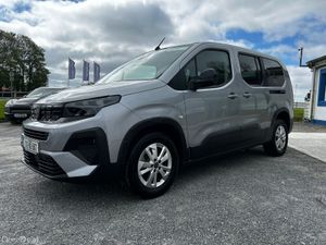 Taxi WAV 242 Peugeot Rifter Allure - Image 3