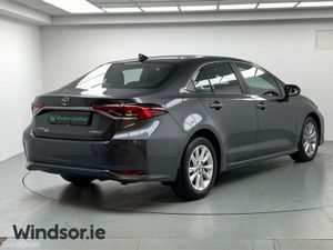 Toyota Corolla 1.8 Hybrid Luna Saloon - Image 4