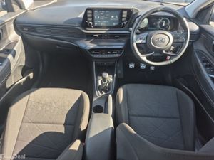 Hyundai Bayon ** LOW KMS ** EXCUTIVE ** 1.2 ** TRI - Image 2