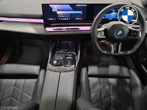 BMW i5 eDrive40 M Sport Saloon - Image 4