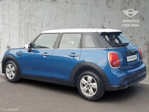 Mini Cooper 5-Door Cooper Classic - Image 3