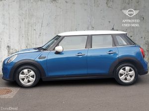 Mini Cooper 5-Door Cooper Classic - Image 4