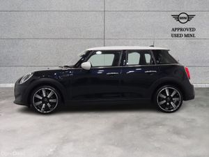 Mini Cooper 5-Door Cooper Exclusive - Image 4