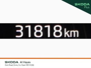 Skoda Karoq **PETROL** AMBITION 1.0TSI 110BHP - Image 4