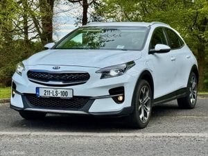Kia XCeed PHEV 1 owner from new - Image 2