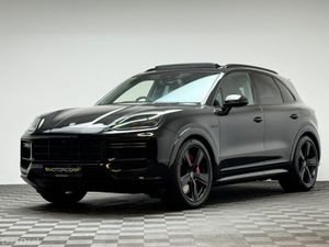 Porsche Cayenne TURBO 4.0 E-HYBRID 730HP *HUGE SPE - Image 3