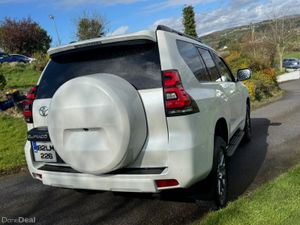 Toyota Land Cruiser 2018 prado 7 seater - Image 3